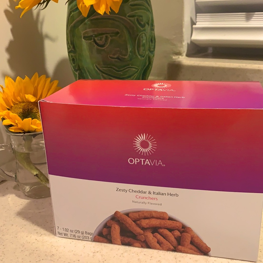 OPTAVIA Zesty Cheddar & Italian Herb Crunchers (One box) Expires 4/2022